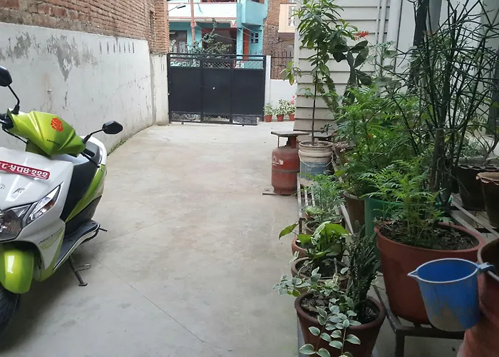 Couette-café Royal Tourist House Near Tourist Bus Station In Thamel Katmandou