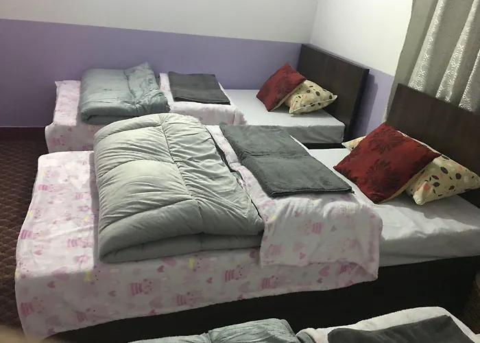 Couette-café Royal Tourist House Near Tourist Bus Station In Thamel 3*