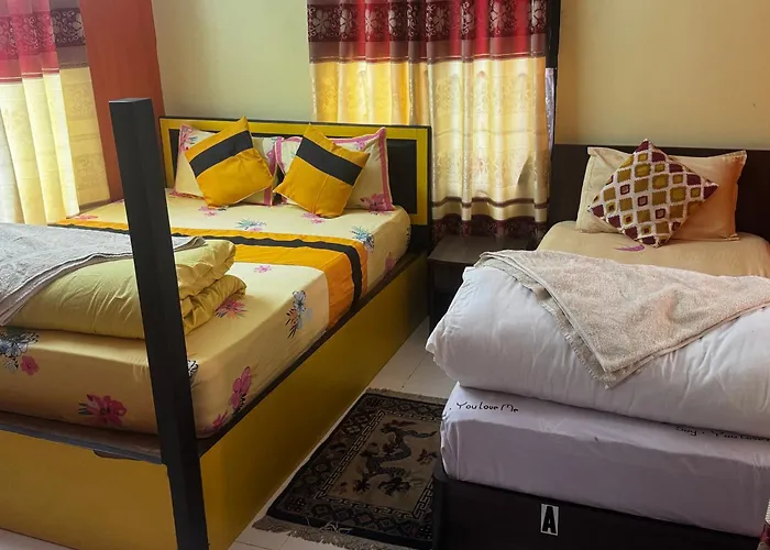 Royal Tourist House Near Tourist Bus Station In Thamel Couette-café Katmandou